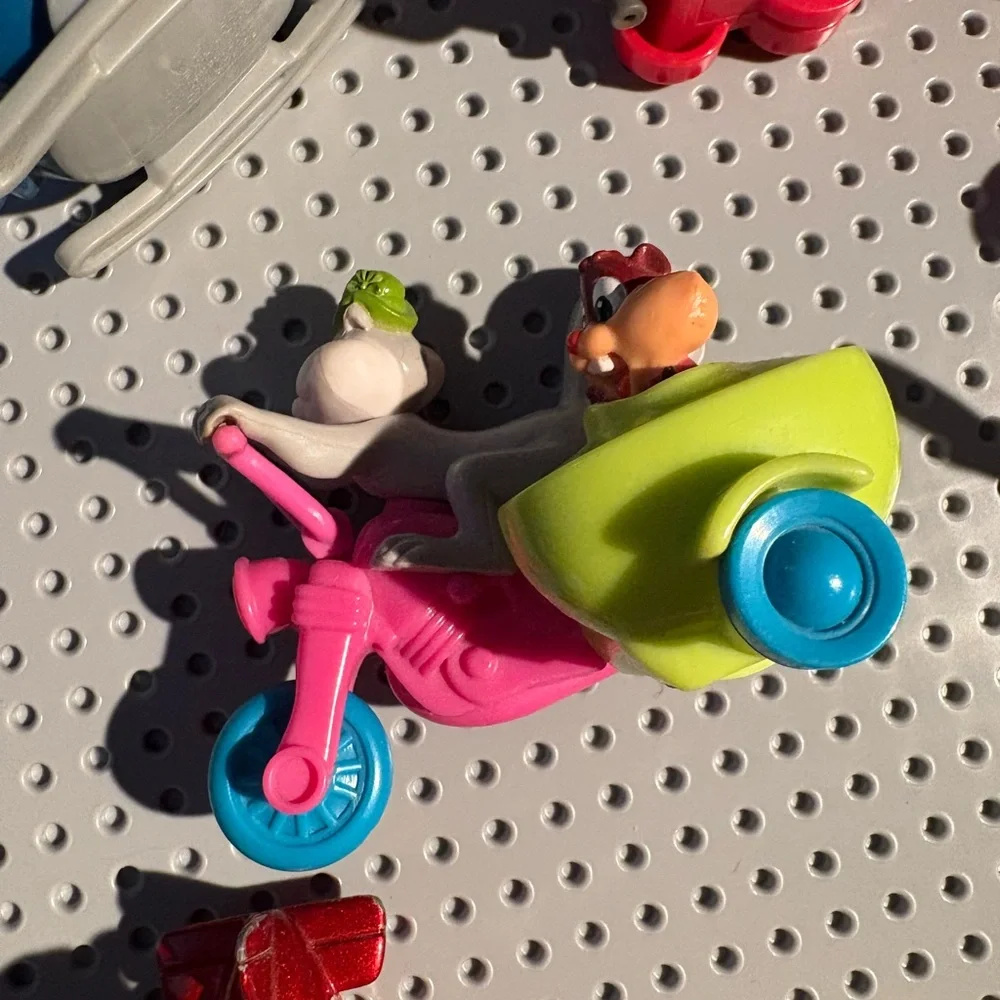 N/A 11 toys